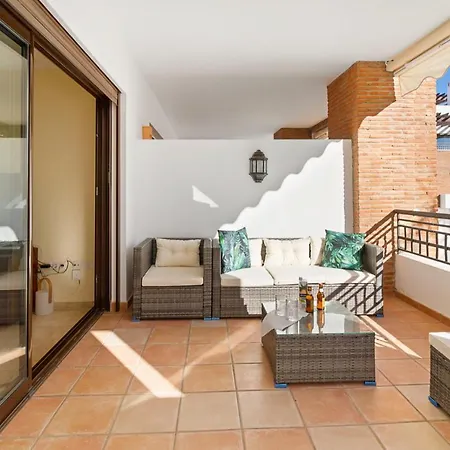 Apartment In Palm Garden Estepona With Parking And Pool Apartamento
