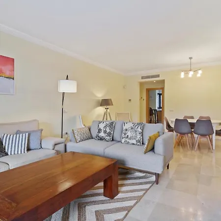 Apartment In Palm Garden Estepona With Parking And Pool Apartamento *